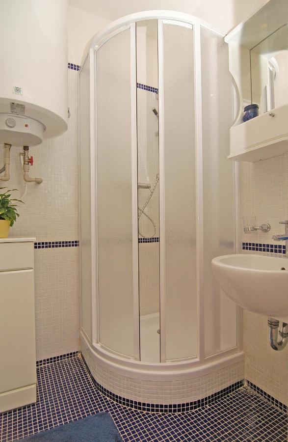 Residence La Familia Прага Екстер'єр фото