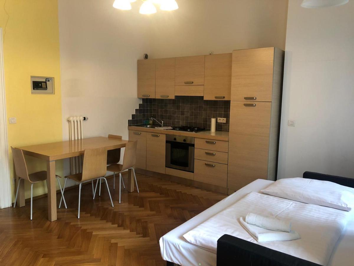 Residence La Familia Прага Екстер'єр фото