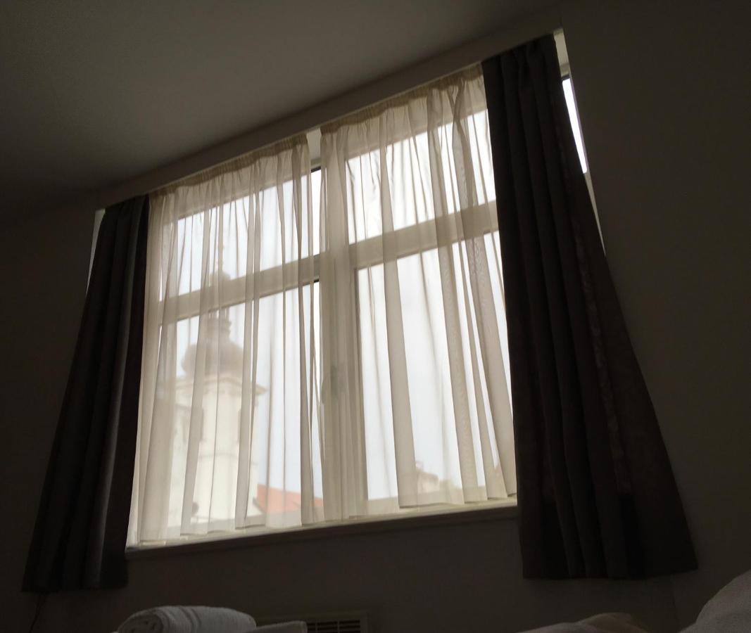 Residence La Familia Прага Екстер'єр фото