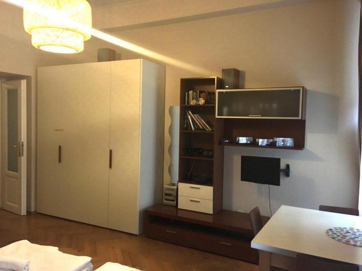Residence La Familia Прага Екстер'єр фото