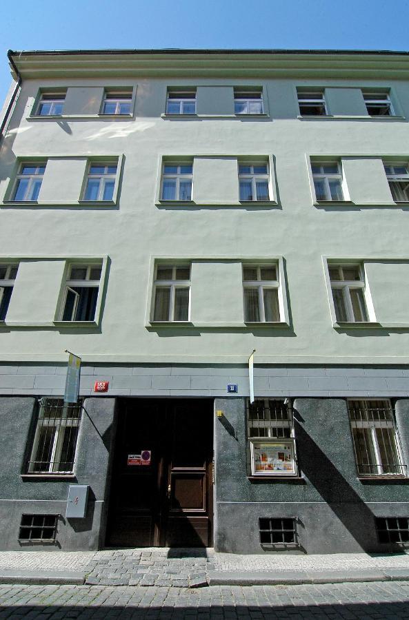 Residence La Familia Прага Екстер'єр фото