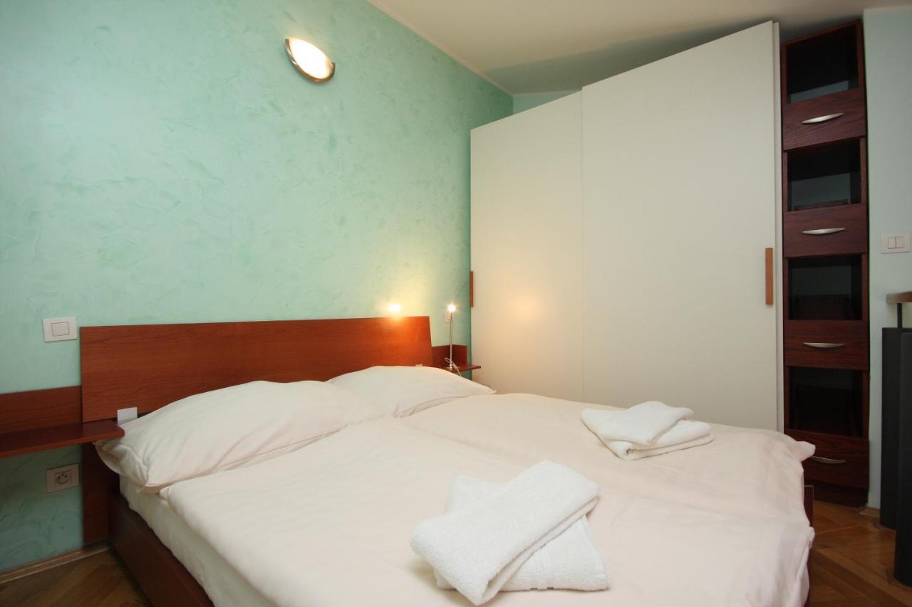 Residence La Familia Прага Екстер'єр фото