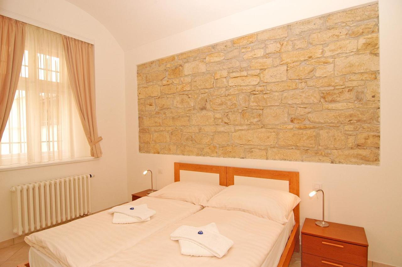Residence La Familia Прага Екстер'єр фото