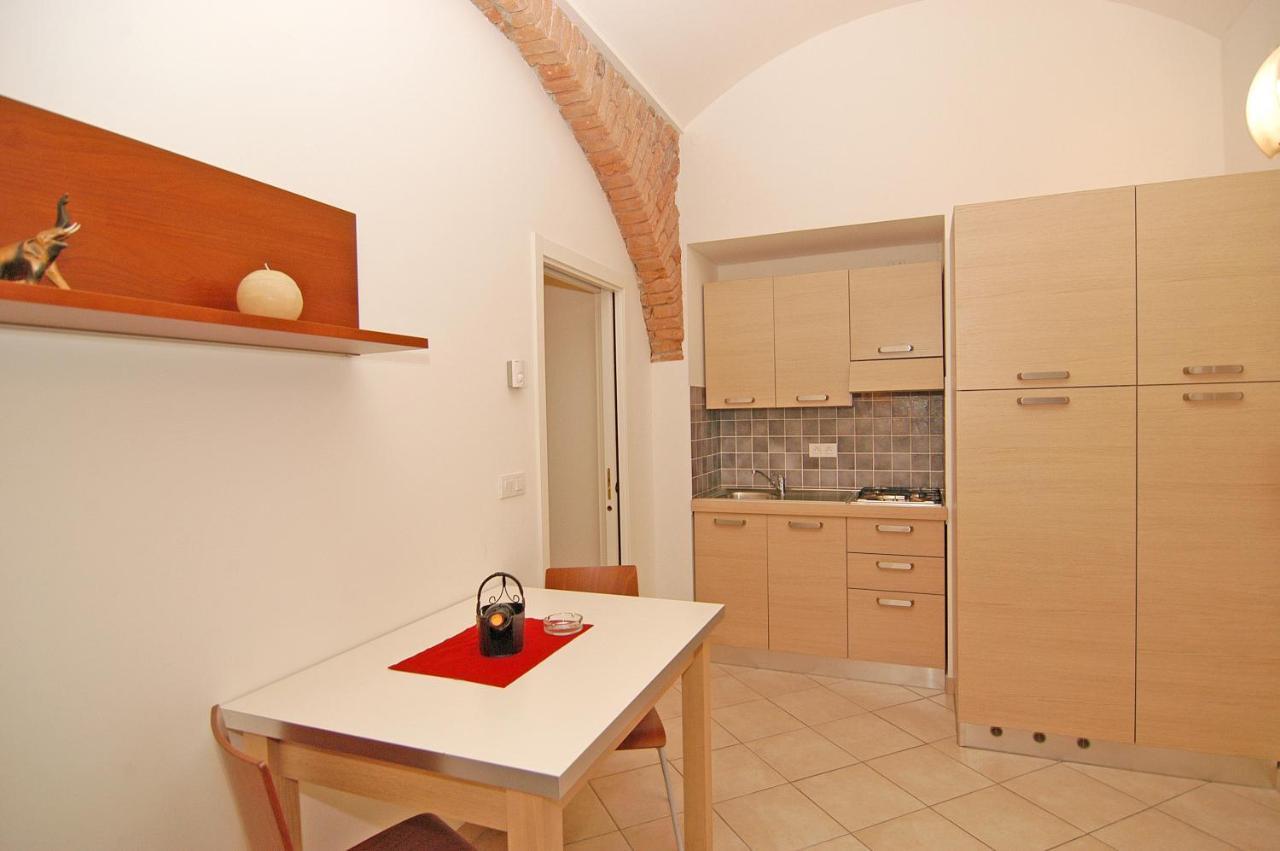 Residence La Familia Прага Екстер'єр фото